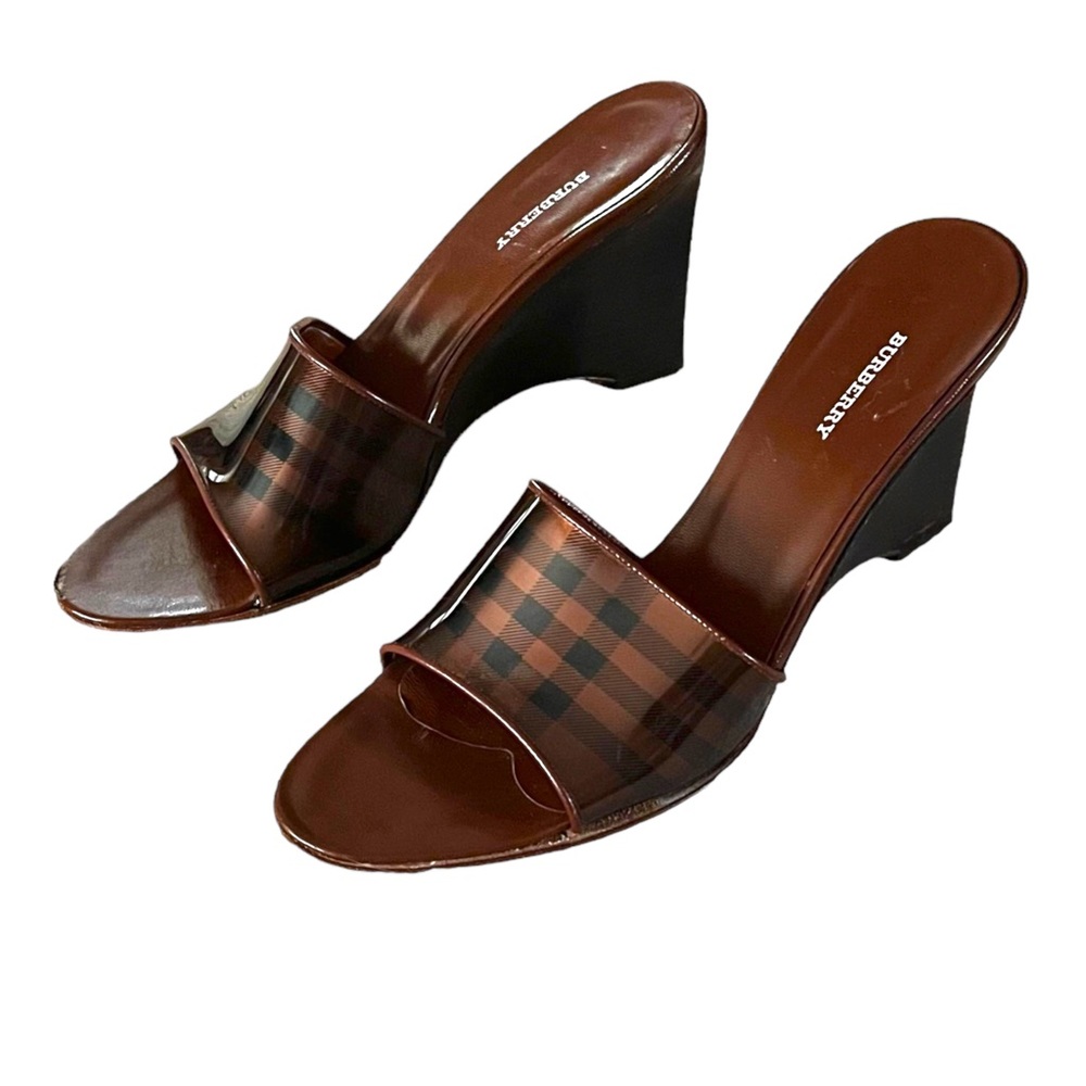 Burberry shiny wide nova wedge heel sandal fit small and narrow